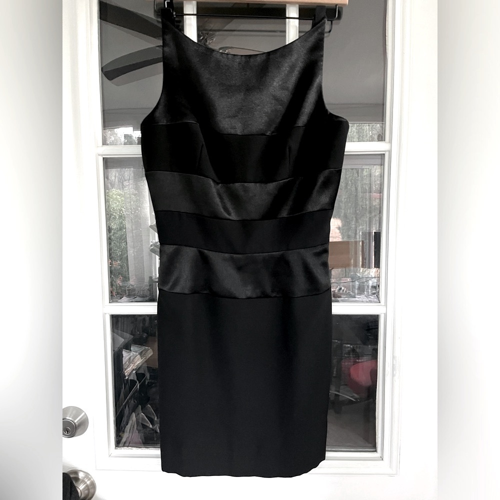 ❤️3 for $15❤️. Spenser Jeremy LBD Black Mini Dress (Size 4)